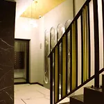 Apartamento Justinrent Palatium 13 *
