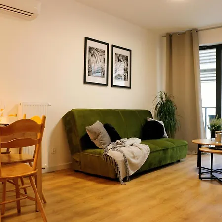 Justinrent Palatium 13